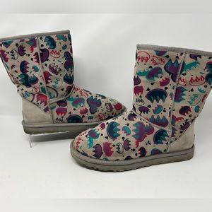 UGG Talk Graffiti Claw Seal Sugar Plum Grey Sheepskin size 9 boots
